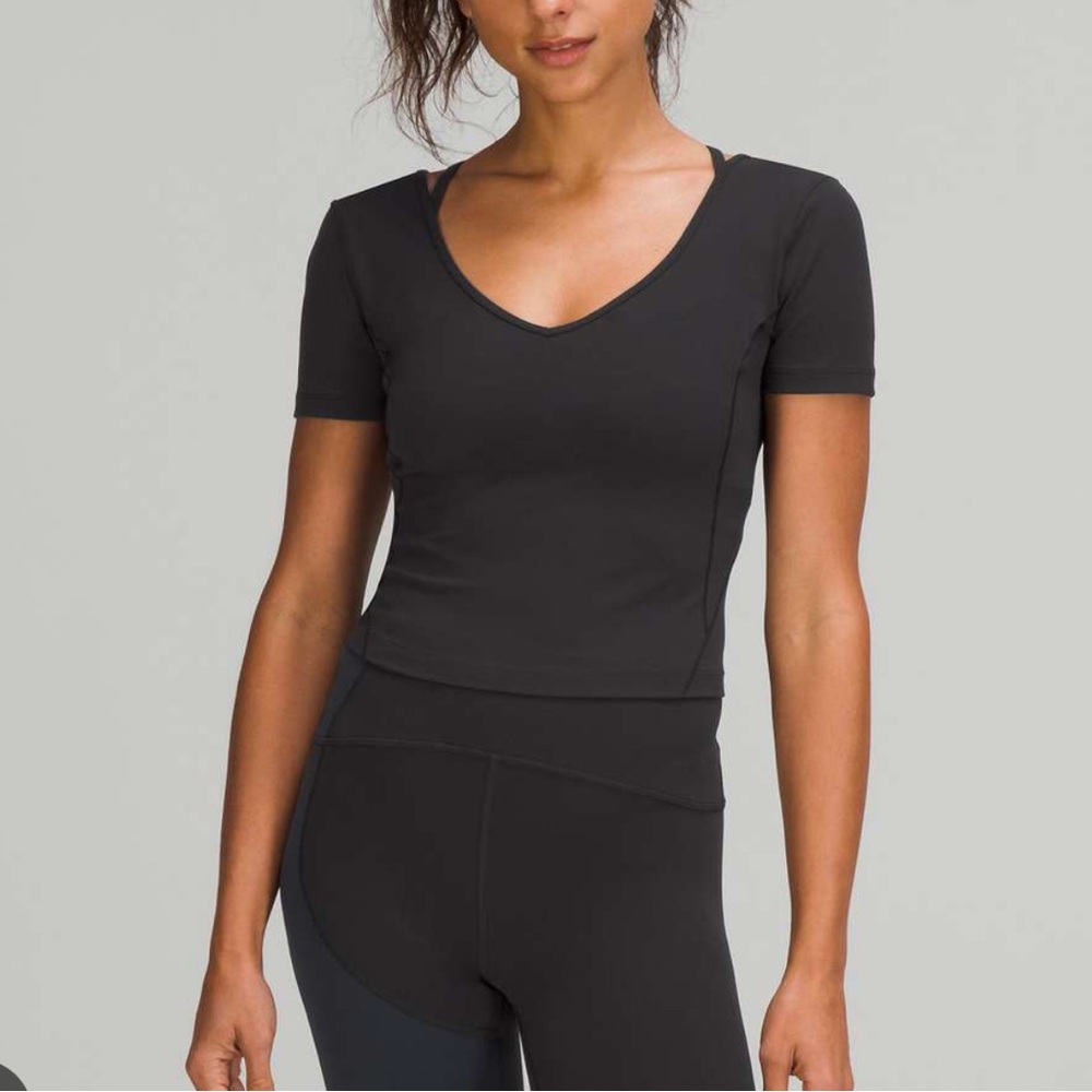 Lululemon Align T Shirt Nulu Fabric Black V-Neck T-Shirt Workout Top Size 0